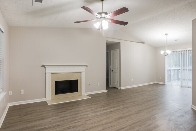 Building Photo - 2008 Briar Ridge Way SW