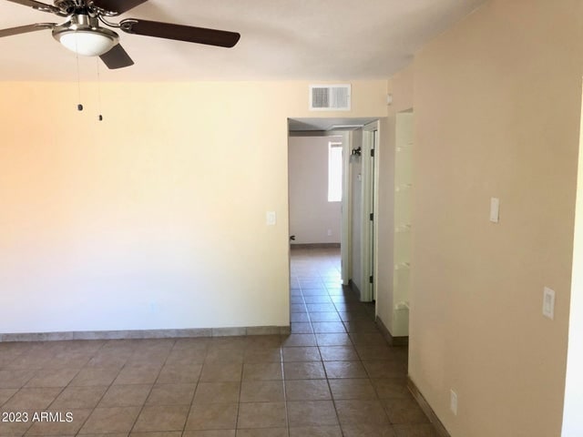 Building Photo - 305 N 93rd St