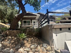 Building Photo - 800 Skyland Dr