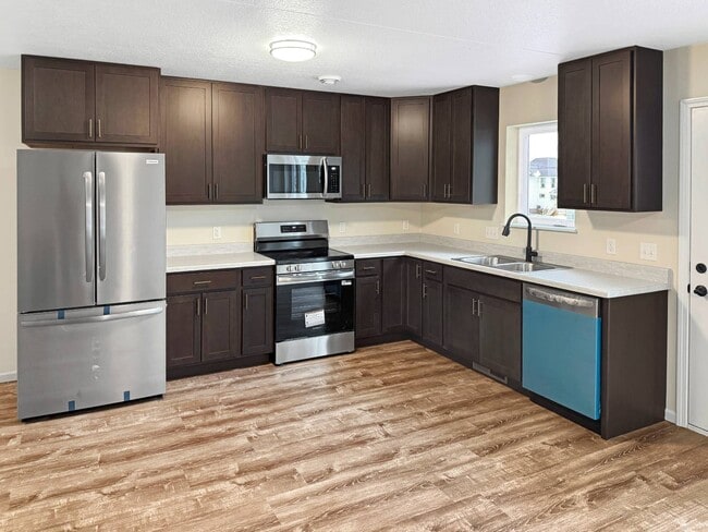 Building Photo - 607 W Main St