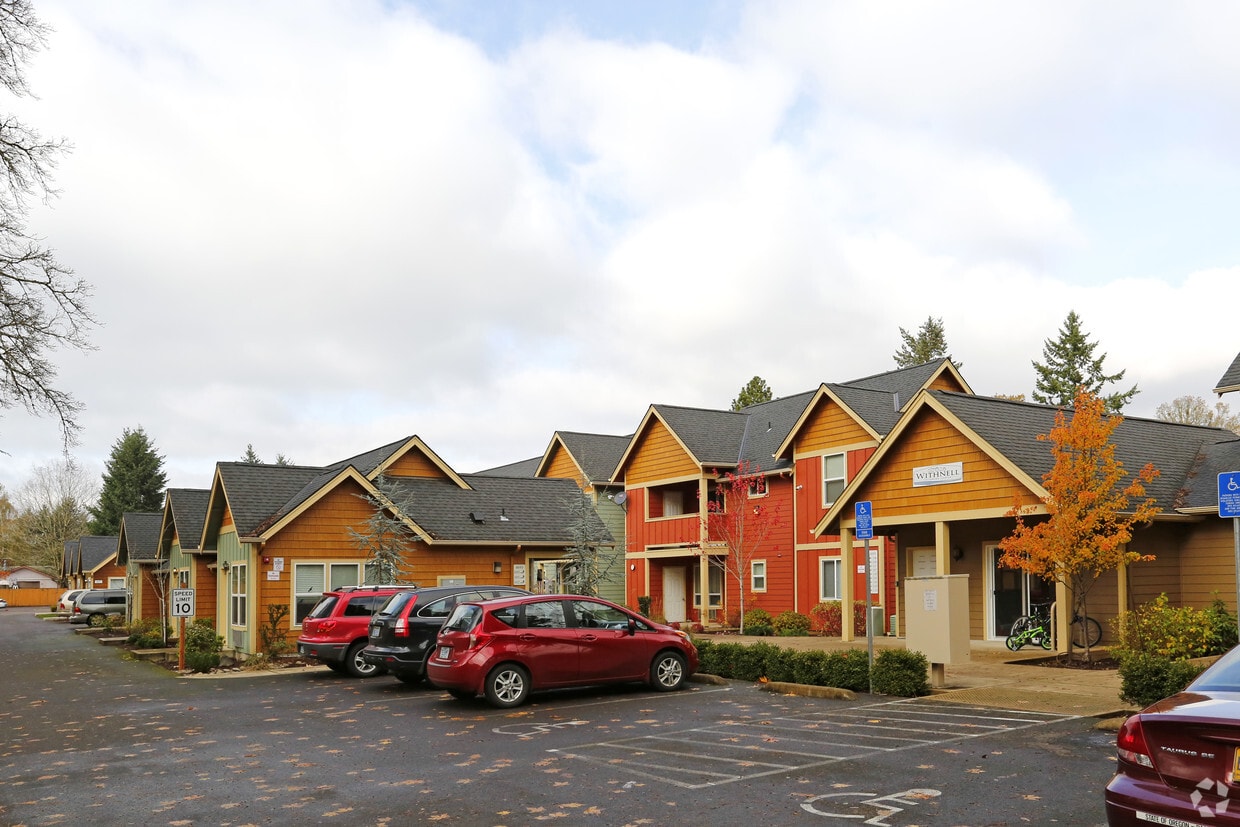 4685 Sunnyside Rd SE, Salem, OR 97302 Apartments in Salem, OR
