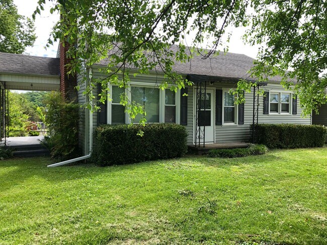 Foto del edificio - Beautiful country settings!  3 Bedroom / 1 bath - Kingsport TN