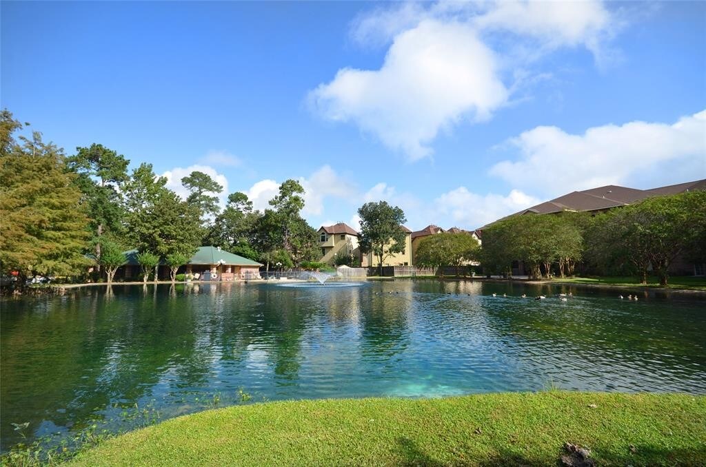 Foto principal - 2803 Kings Crossing Dr