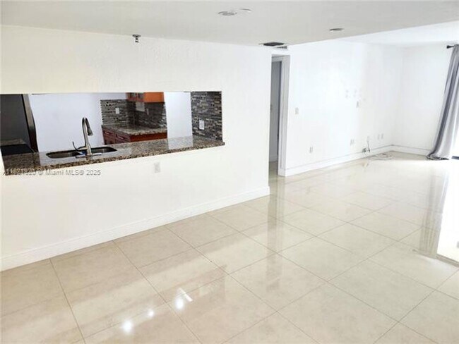 Foto del edificio - 1621 Collins Ave