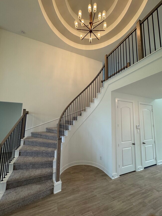 Building Photo - 2711 Sweet Honey Ln
