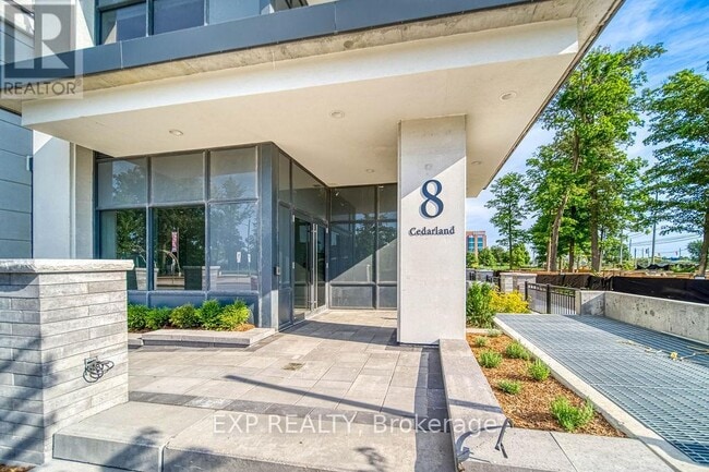 Building Photo - 8 Cedarland Dr