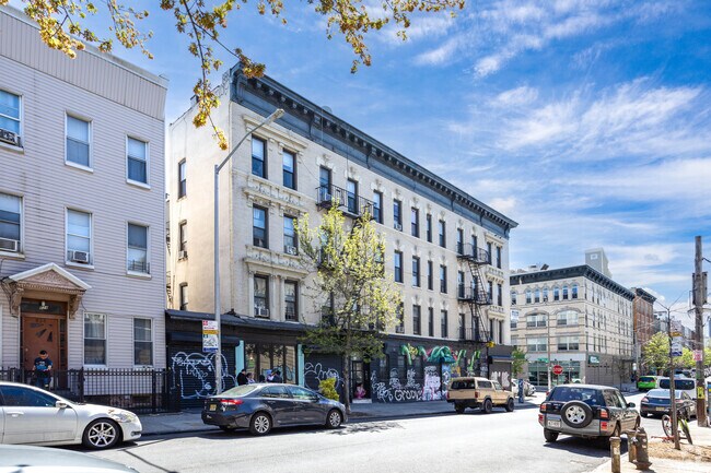 Foto del edificio - 313 Knickerbocker Ave