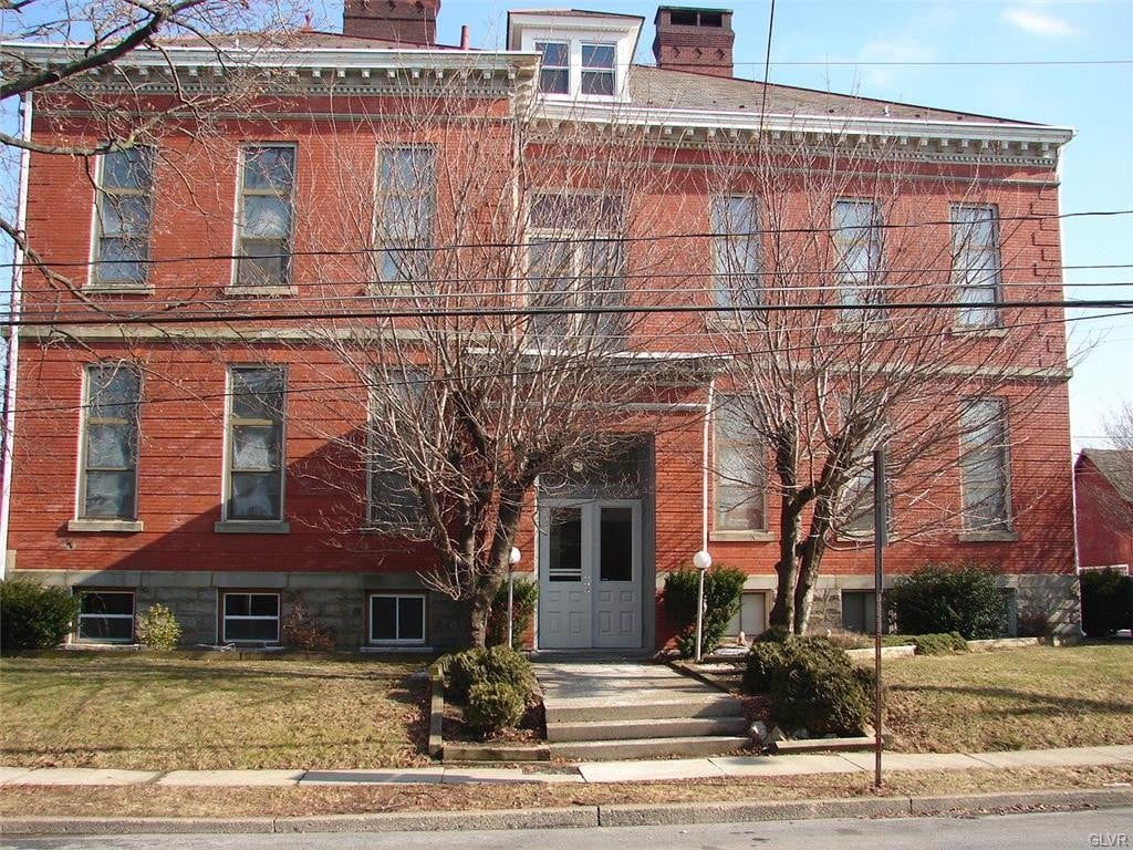Primary Photo - 1236 Washington St