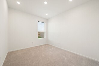 Building Photo - 6742 Sunset Velvet Dr