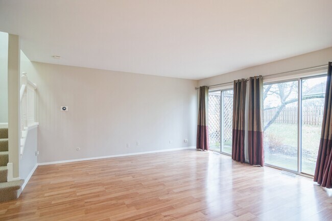 Building Photo - 156 White Branch Ct