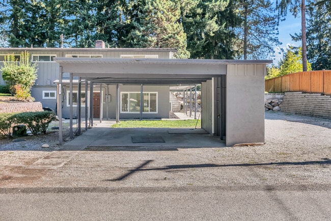 Building Photo - 623 108th Avenue Ct E