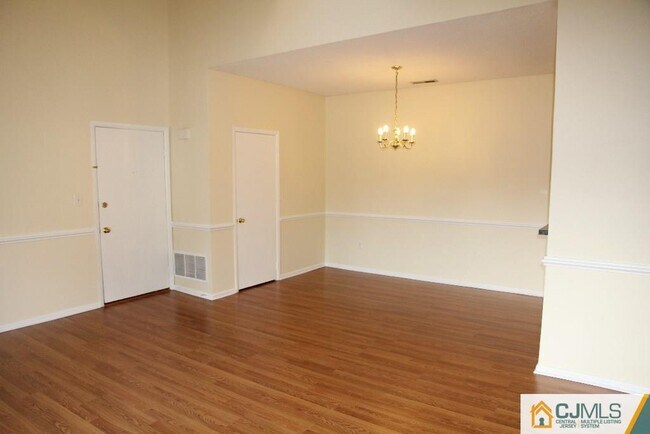 Building Photo - 9006 Tamarron Dr