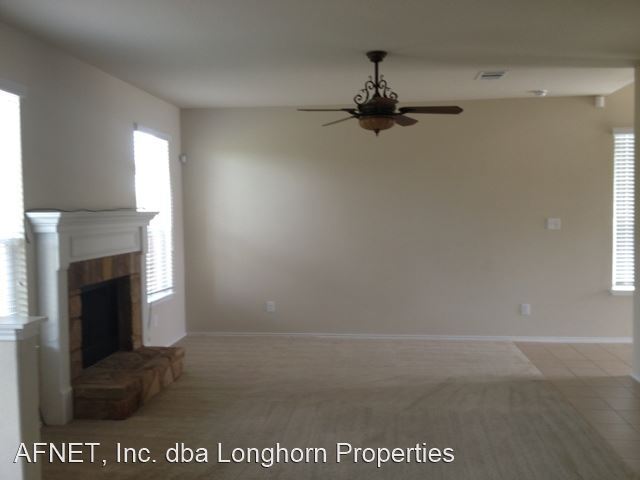 Foto del edificio - 3 br, 2.5 bath House - 4907 Old Homestead St