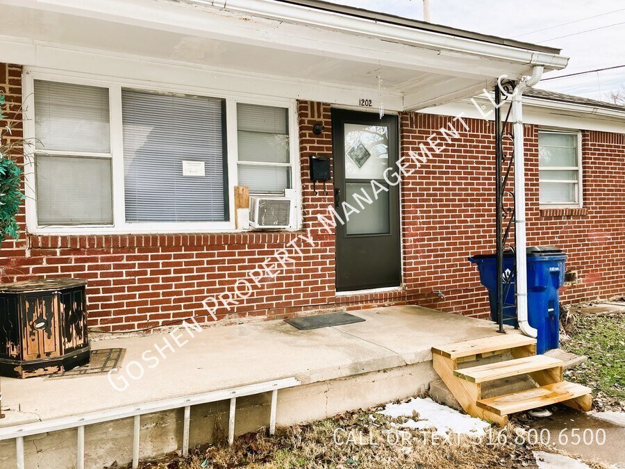 Primary Photo - Adorable 2 bed 1 Bath Duplex