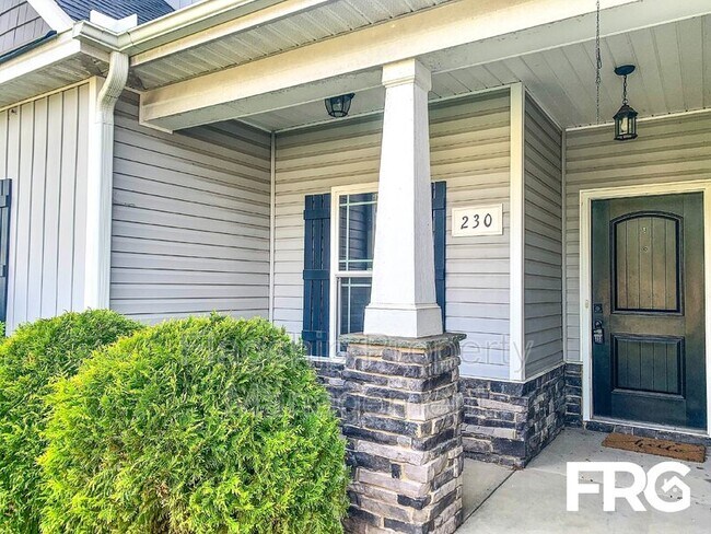 Foto del edificio - 230 Planters Ridge Dr