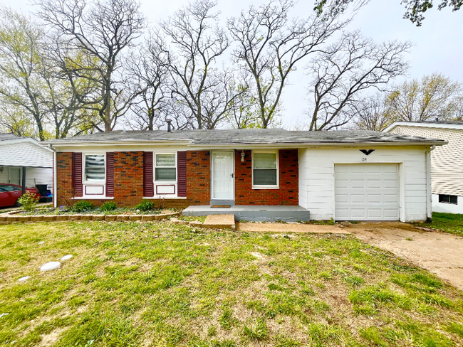 Building Photo - 124 Foxtree Dr