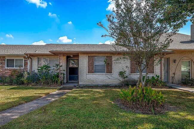 Building Photo - 12919 Clarewood Dr
