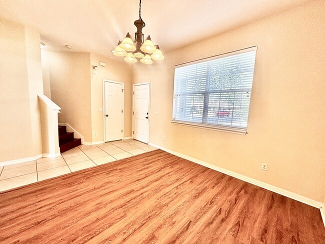 Building Photo - 13010 Langstaff Dr