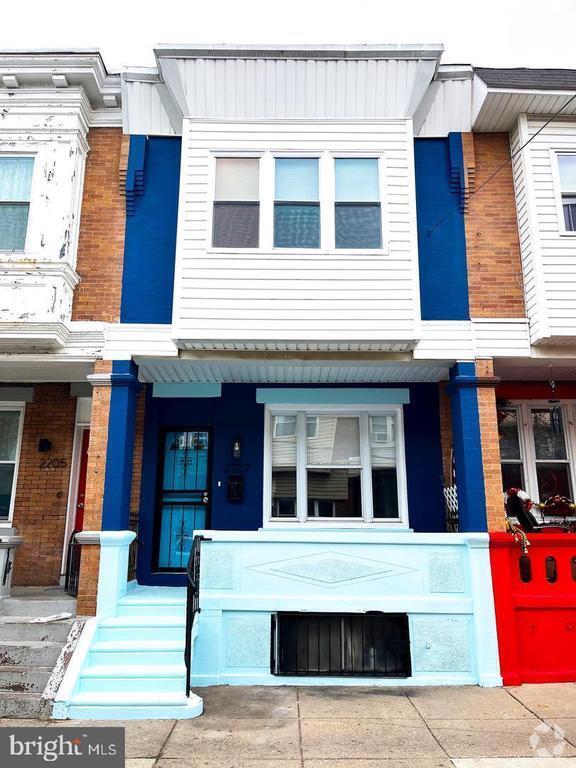 Building Photo - 2207 S Bonsall St