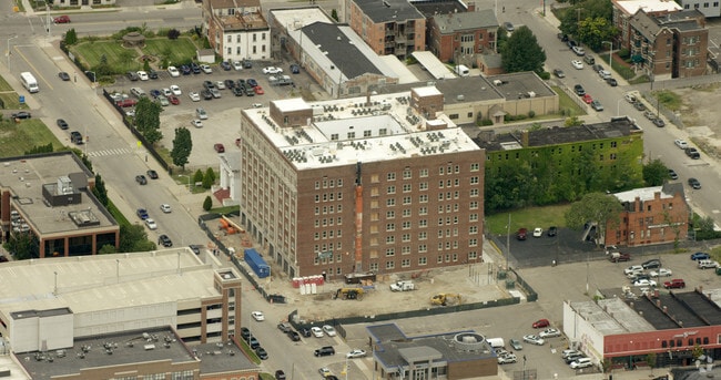 Foto aérea - Strathmore Apartments