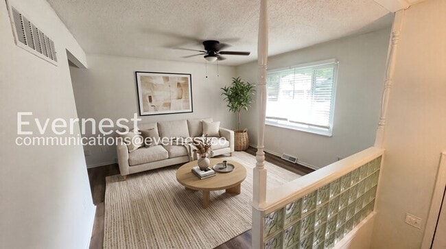 Building Photo - Beautiful 3-Bedroom Home with Modern Comforts / Pet-Friendly / Vouchers Accepted / Available Now!