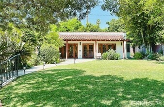 Building Photo - 2051 Fair Oaks Ave