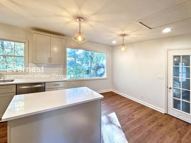 Foto del edificio - 409 Ferncliff Dr