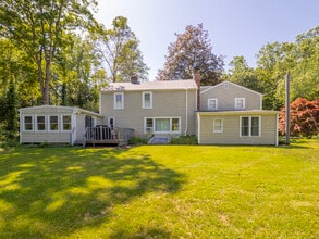 Building Photo - 742 Redding Rd
