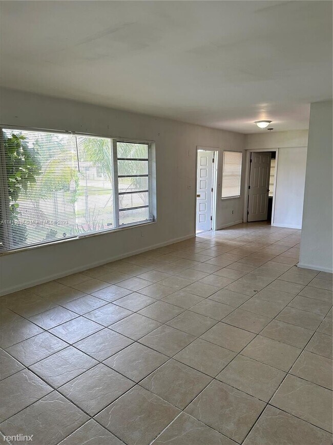 Building Photo - 3 br, 2 bath House - 491 NE 171st St