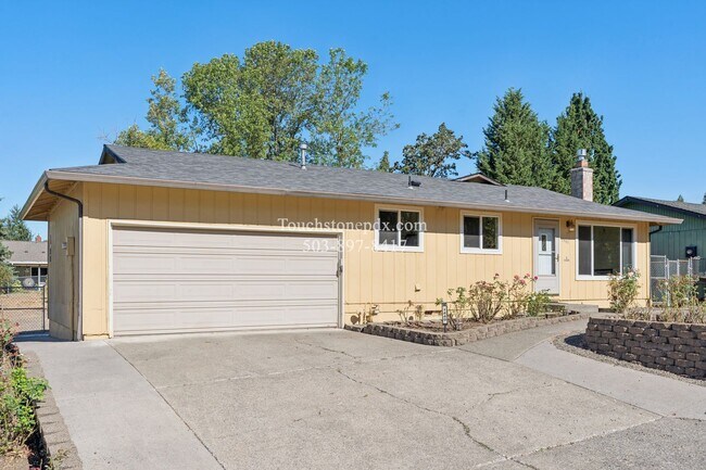 Building Photo - 1440 Columbia Ave