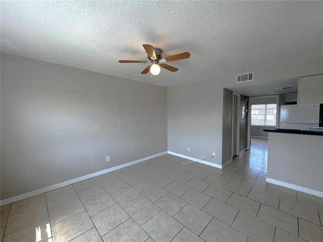 Building Photo - 6415 S Roberts Ave