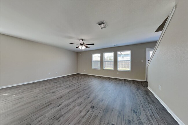 Foto del edificio - 16758 N Rail Dr