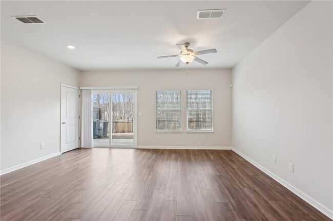 Foto del edificio - 234 Timberland Ave