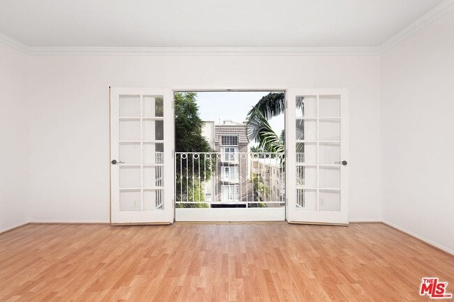 Foto del edificio - 2205 S Bentley Ave