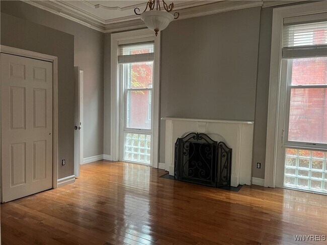 Foto del edificio - 900 Main St