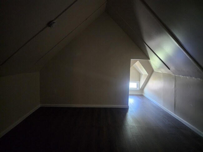 2 bedroom - 862 Union St