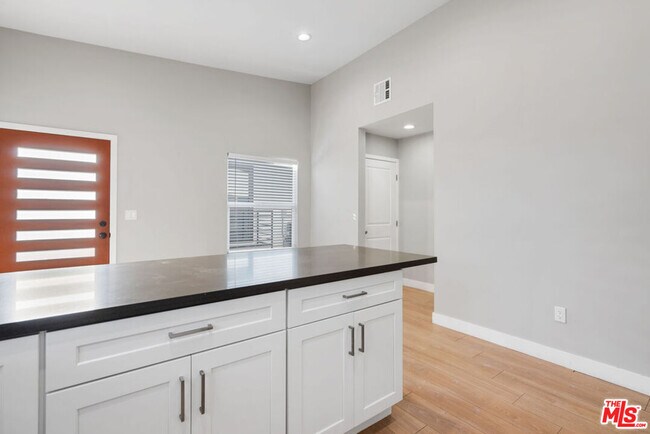 Building Photo - 5461 Geer Ave
