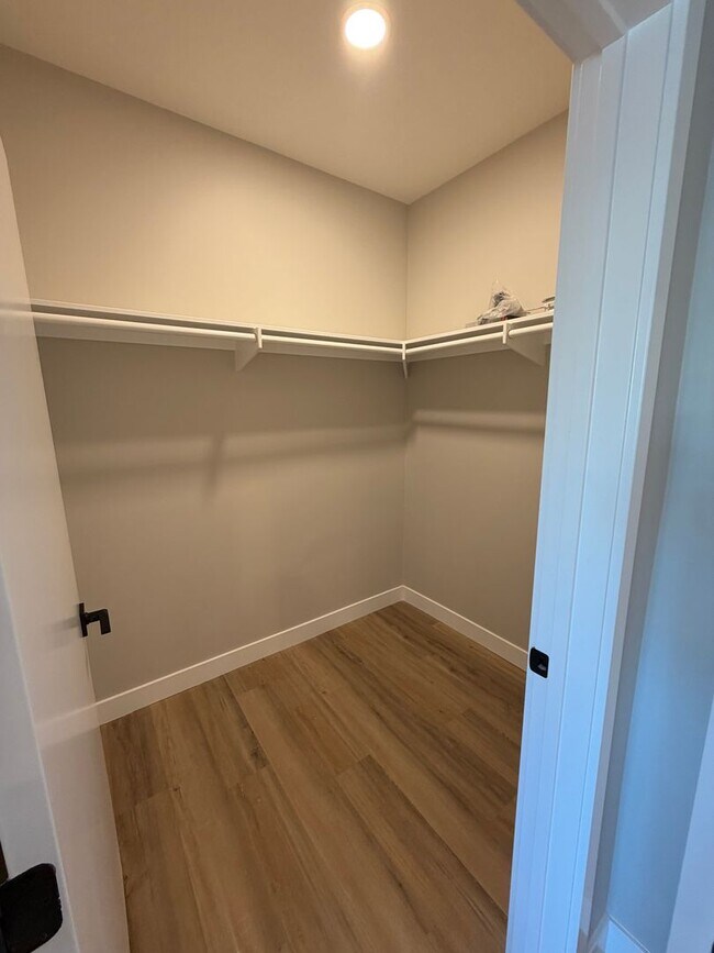 Foto del edificio - 3365 A St