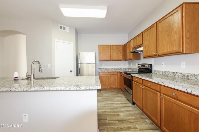 Foto del edificio - 12933 W Ash St