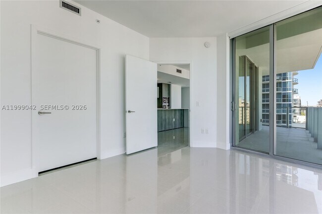 Foto del edificio - 2900 NE 7th Ave
