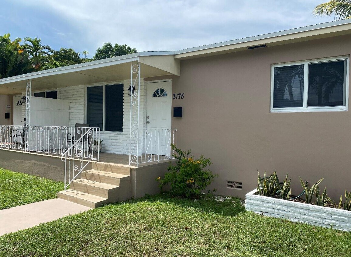 3175 SW 27th Terrace Unit 3175, Miami, FL 33133 Room for Rent in