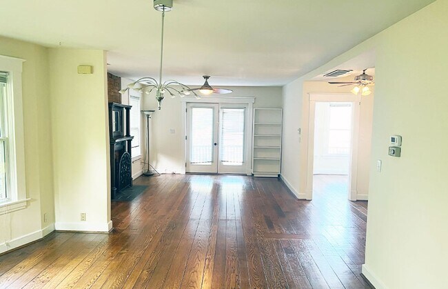 Foto del edificio - 3436 Lyleburn Pl