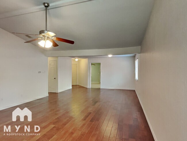 Foto del edificio - 9716 Meadowheath Dr