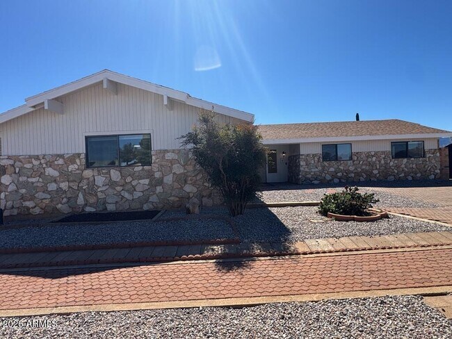 Building Photo - 4664 Citadel Dr