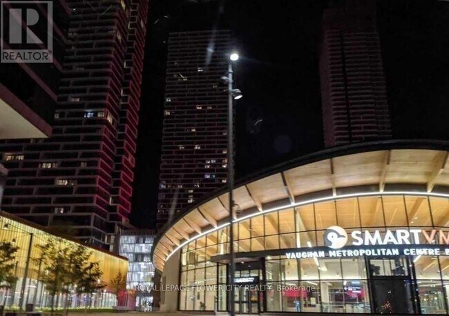 Photo du bâtiment - 950-3950 Portage Pkwy