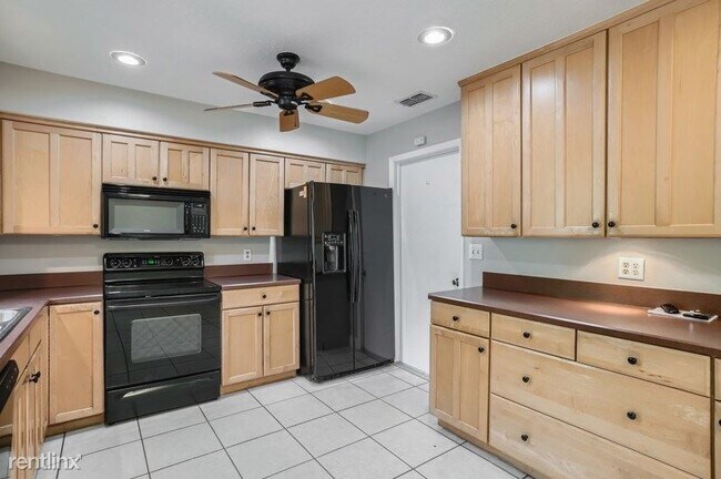 Building Photo - 3 br, 2 bath House - 796 Raven Avenue