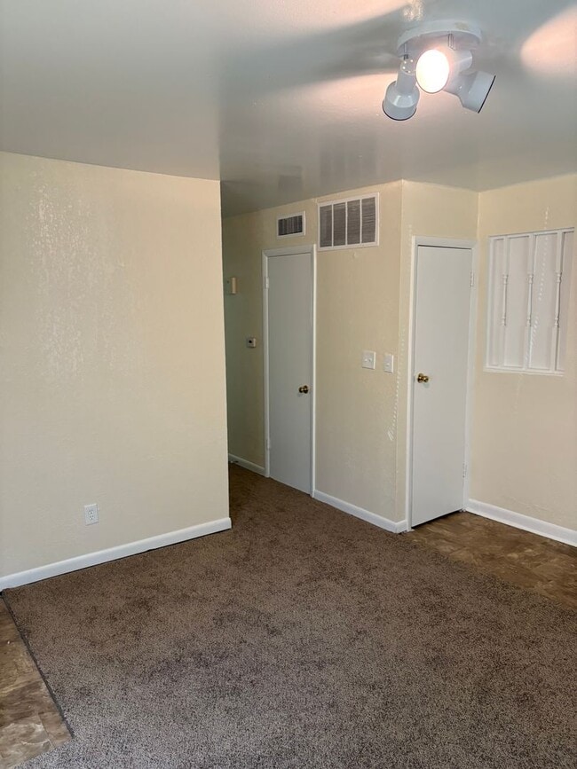 Foto del edificio - 5608 E 40th St