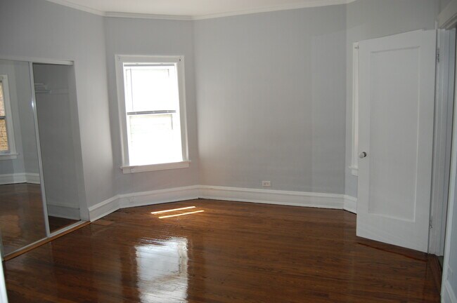 MASTER BEDROOM-2 - 2011 W Fargo Ave