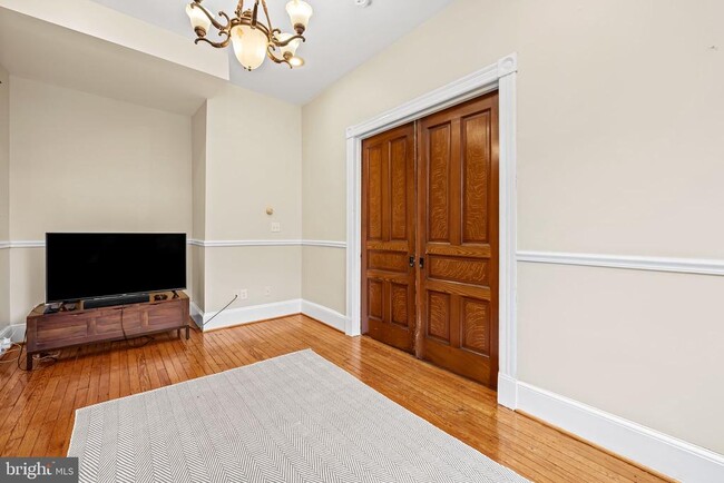 Foto del edificio - 1402 Light St