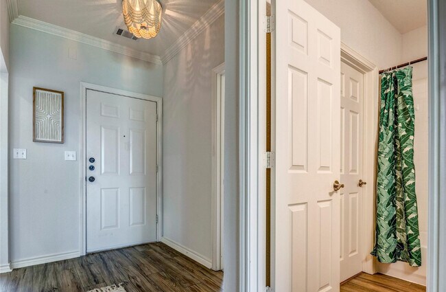 Foto del edificio - 1916 Signal Ridge Pl